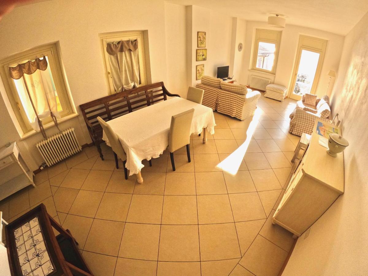 Charmante Apartament Lake Front Мальчезине Экстерьер фото